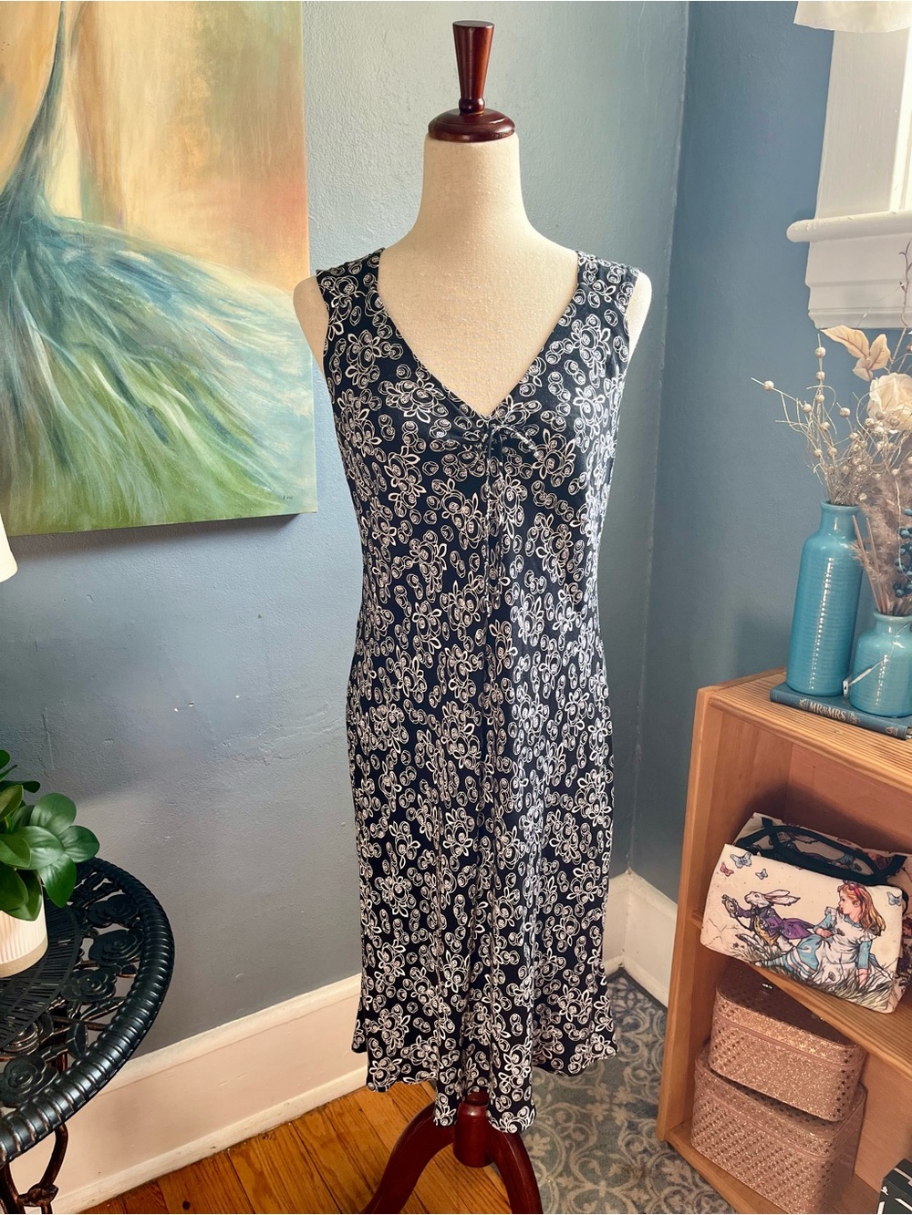 Preloved Loft size 12 sheath dress. Black and white print. Excellent cond.